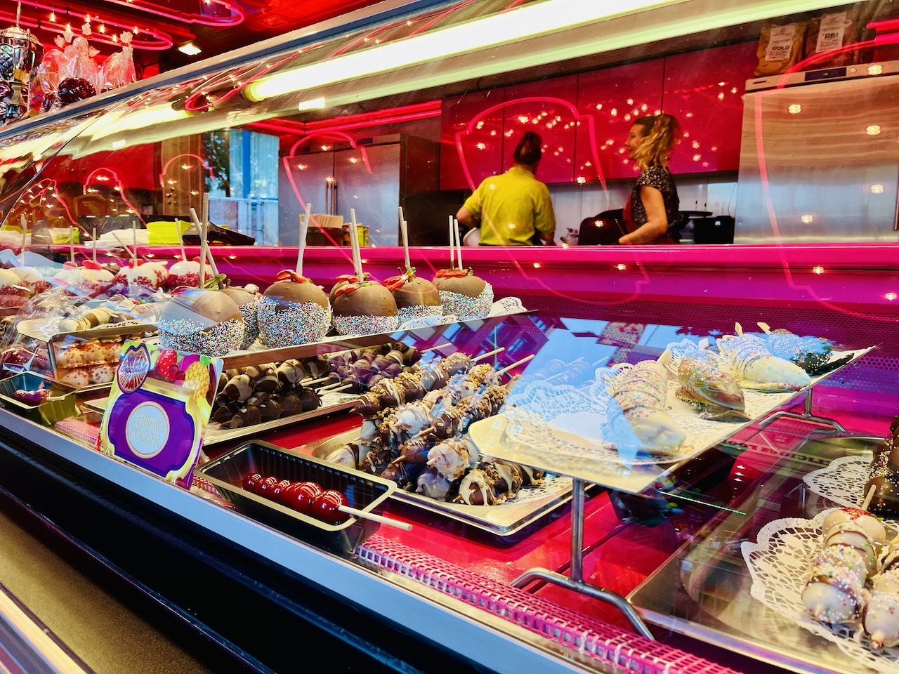 sweet sensation stand vitrine met producten